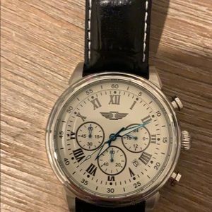 Invicta men’s silver wrist watch